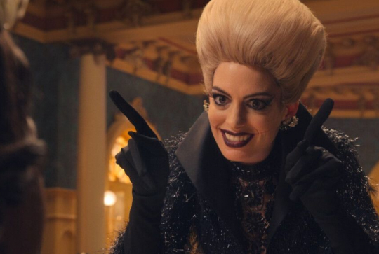 Sacrées sorcières : Anne Hathaway en Grandissime Sorcière