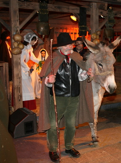 Lou Presèpi - Calèna 2013 Noël niçois sur la place Rossetti