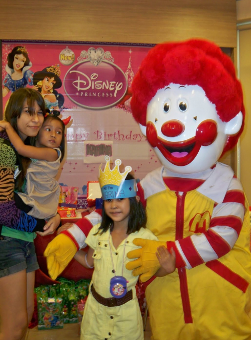 Anniversaire Au Mc Do Jeux Cadeaux Gouter Et Gateau D