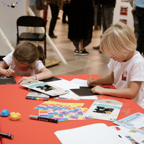 Les 111 des Arts de Lille : enfants dessinnent