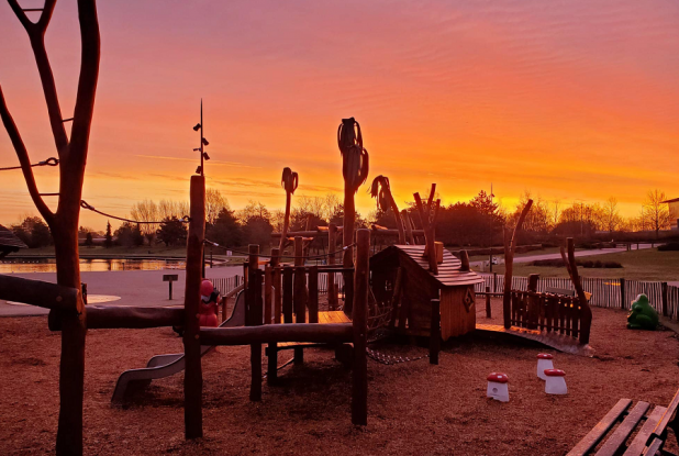 Parc Jacques Vernier : Aire de jeux