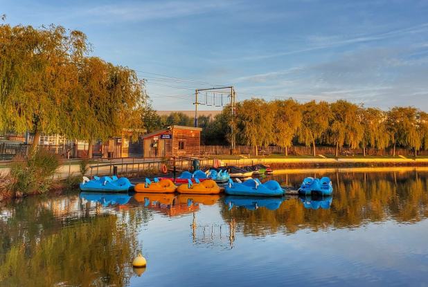 Parc Jacques Vernier : Pédalos