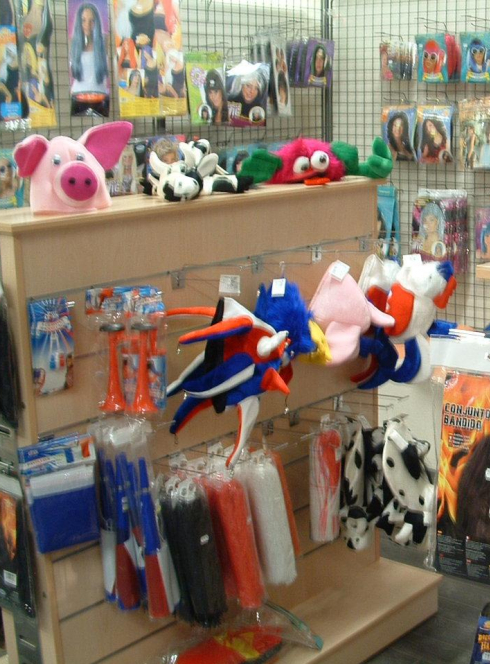 La malle aux cotillons