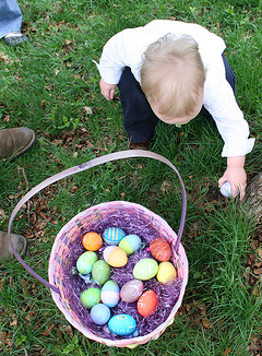 Chasse aux oeufs de Pâques sur le sentier de Fenille