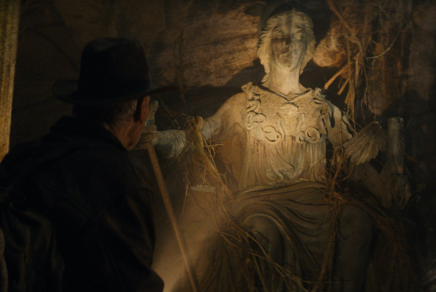 Indiana Jones et le Cadran de la Destinée : statue