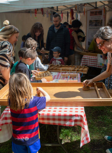 Le Mai talençais : jeu en extérieur