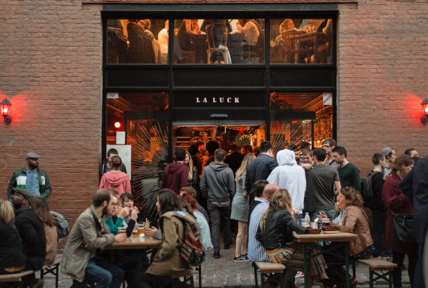 La Luck : La terrasse