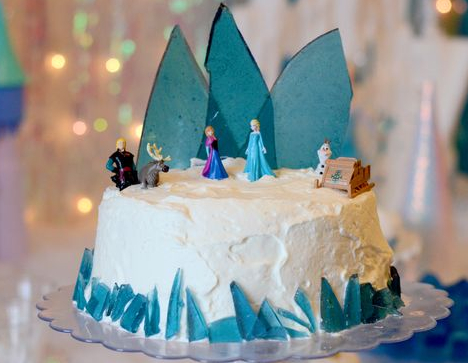 Anniversaire Reine des Neiges : gâteau Frozen