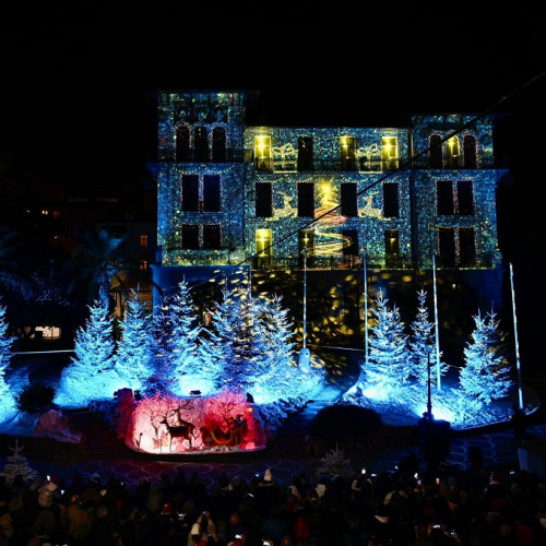 Noël au Cannet : Illuminations sur une bâtisse