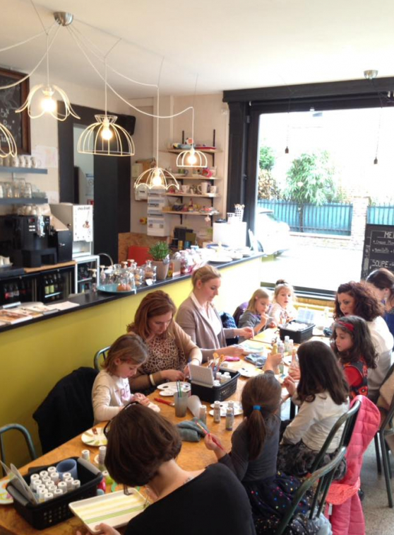 Une belle tablée au Pop Cup Café