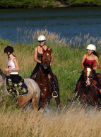 Station Touristique du Valjoly : Equitation en famille