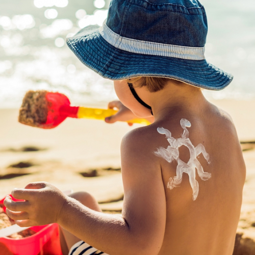 Pourquoi opter pour une crème solaire bio pour vos enfants ?