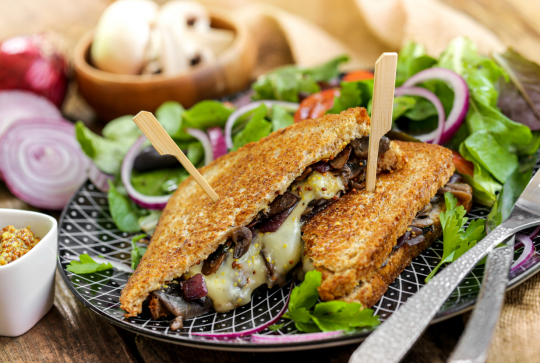 Croque-monsieur champignons cheddar