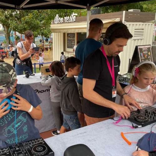 Garden Parvis : animation musique enfant