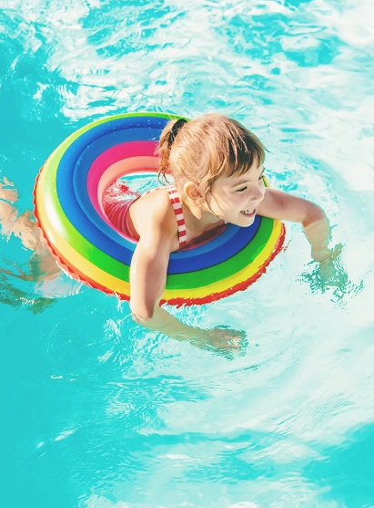 Paris : le top des piscines pour cet été avec les enfants