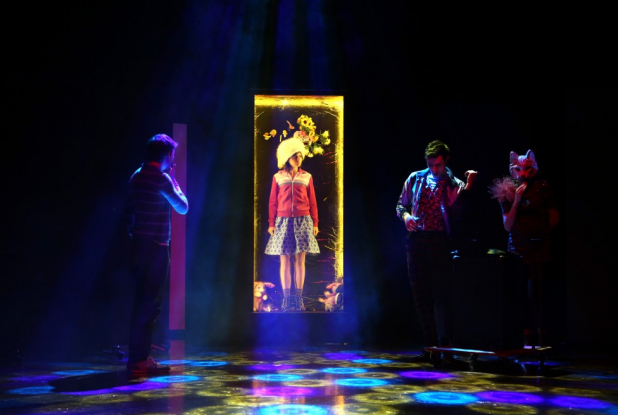 Le chat n'a que faire des souris mortes - création 2017 - photo Anne Sendik