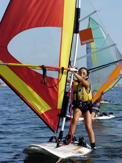 Les enfants adorent les sports nautiques