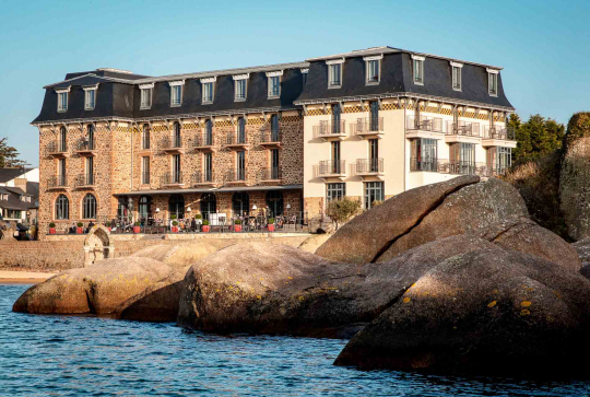 Bâtisse de l'hôtel Castel Beau Site