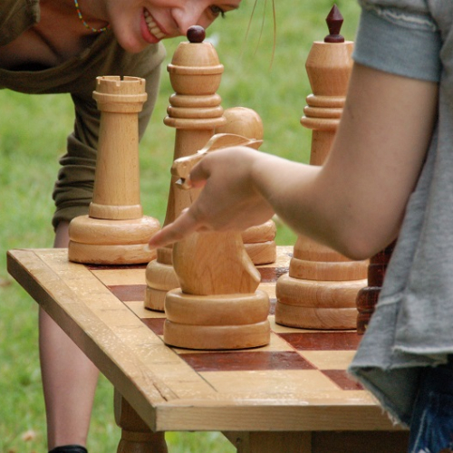 Adobe Stock - jeu d'échec géant