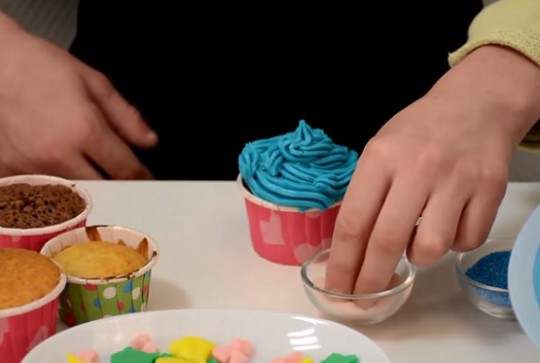 Cupcakes & Whoopies - Buki France