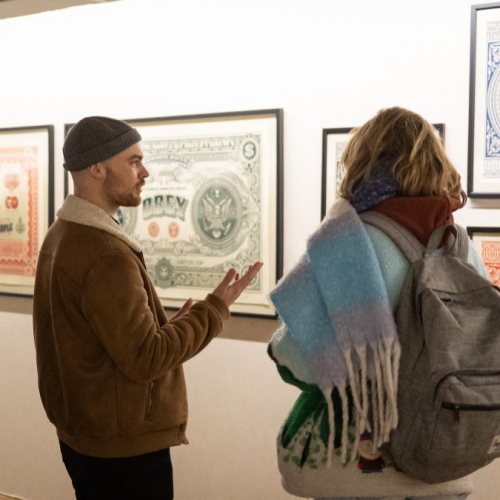 Exposition 1001 Reasons to (dis)OBEY au musée Guimet