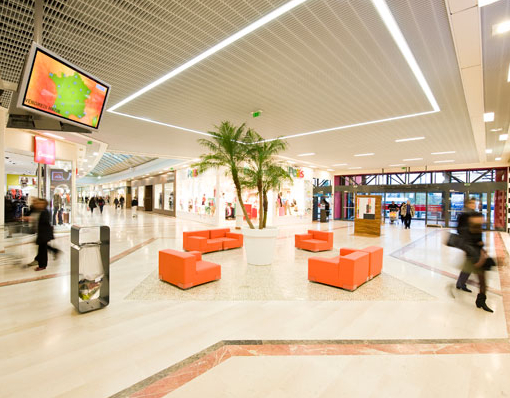 Centre commercial Ecully Grand Ouest : magasins familles et enfants ...