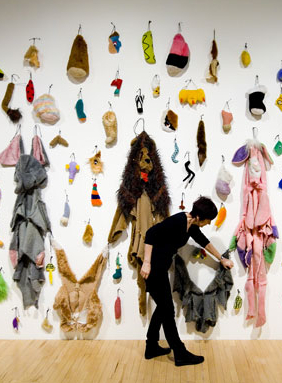 Annette Messager Installation