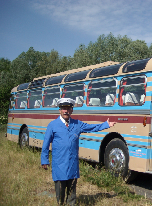 Après-midi en autocar ancien