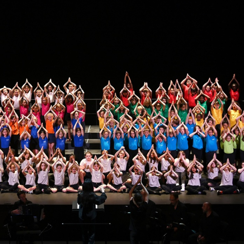 À l'ombre du baobab - Finoreille : Une chorale d'enfants sur scène