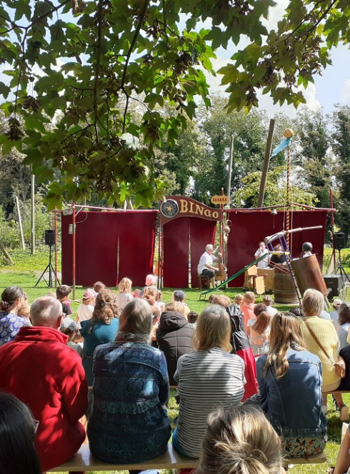 Ludimômes : Spectacle en extérieur