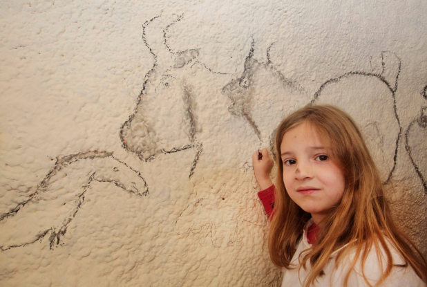 Les enfants dessinent comme nos ancêtres à la Grotte Chauvet 2 - Ardèche