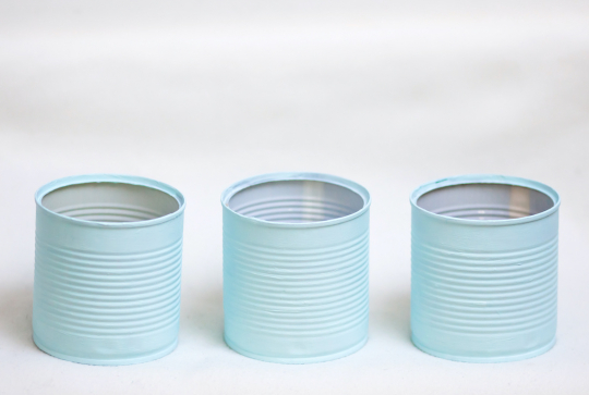 Recyclage lumineux : boîte de conserve bougeoire