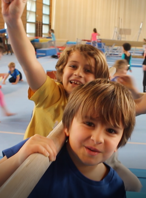 Gymnastique : un sport pour les filles comme les garçons