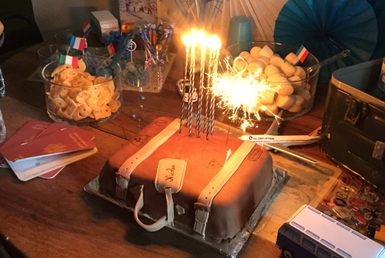 Gâteau valise pour voyager