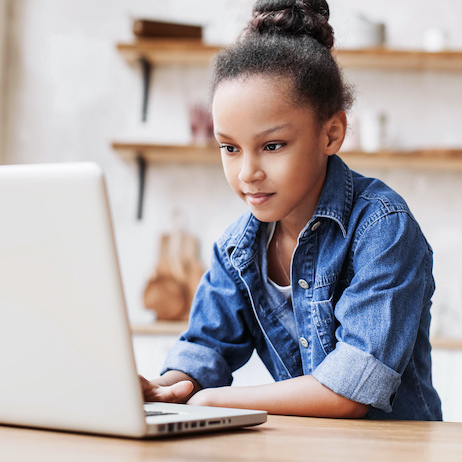 Quels outils pour sensibiliser les enfants aux dangers d'internet ?