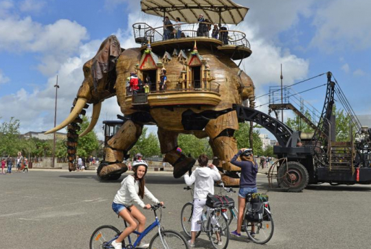 Nantes : éléphant des Machines de l'île à vélo