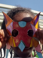 Rumeurs urbaines : enfant avec un masque