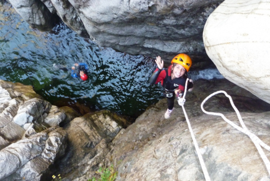 Des séjours sportifs pour vos vacances en famille - Canyoning