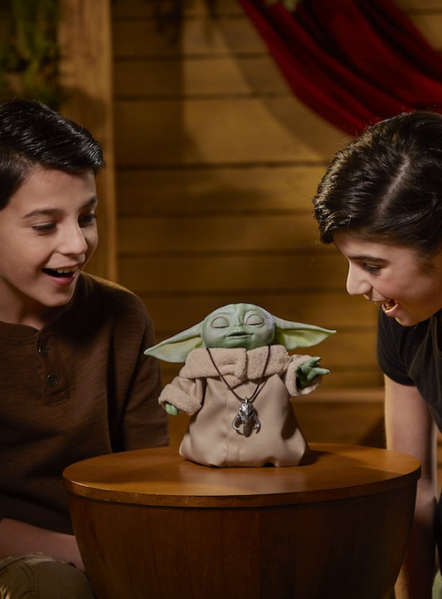 Noël 2020 : nos jeux et jouets pour enfants préférés - Baby Yoda