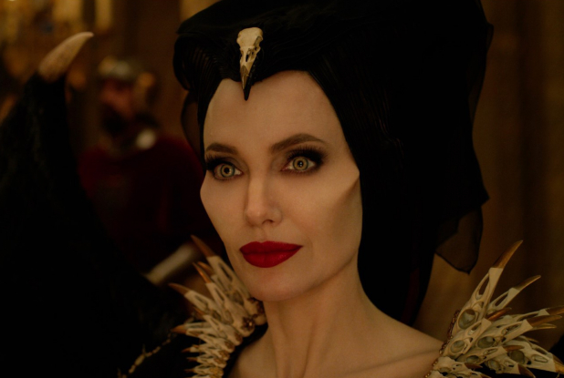 Maléfique 2 : Le Pouvoir du Mal - Maléfique sourit