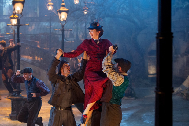 Le retour de Mary Poppins : danse lampadaires