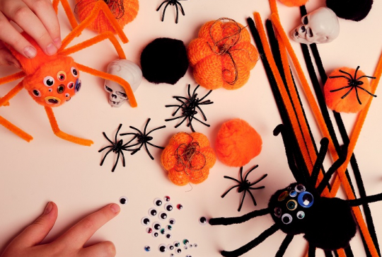 Des araignées en pompom