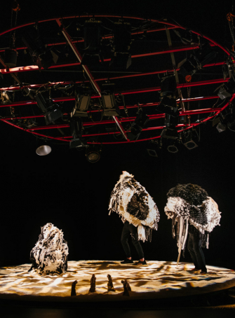Antigone sous le soleil de midi – Le Carrousel
