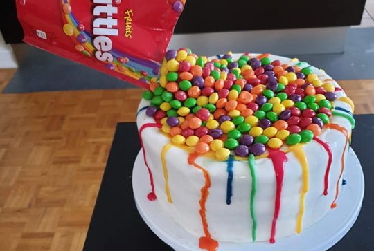 Layer cake Skittles