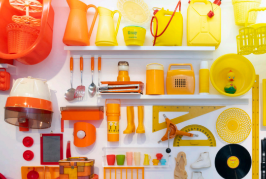 Objets de l'expo Nos Jours Heureux