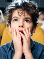 La Fête du court métrage : un enfant subjugué par le grand écran