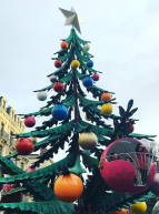 Le sapin de Noël de Bordeaux : manège en famille