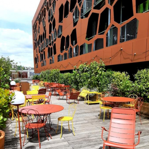 Mob Hotel extérieur