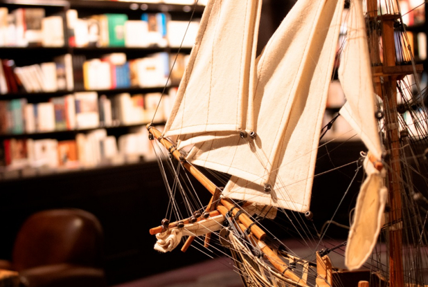 Cité de l'Histoire : exposition d'un bateau