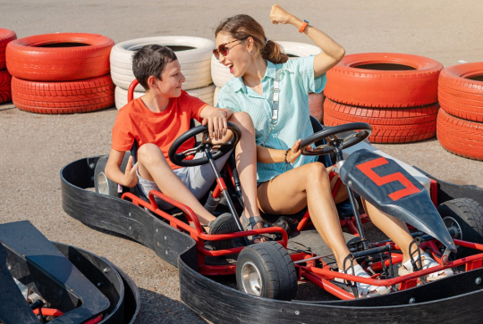 Karting en famille : activité loisirs outdoor